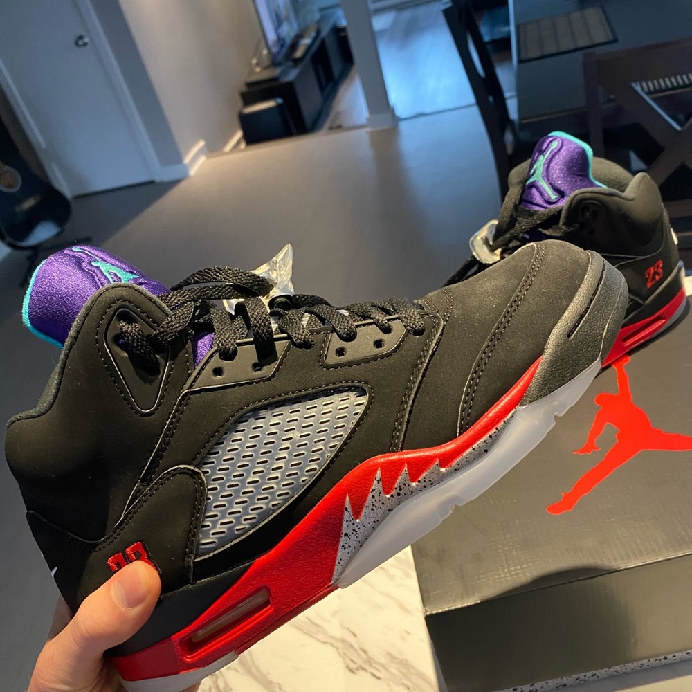 Jordan 5 - Picture 2 of 4